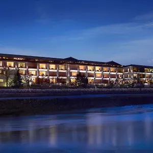 The Ritz-carlton Hotel